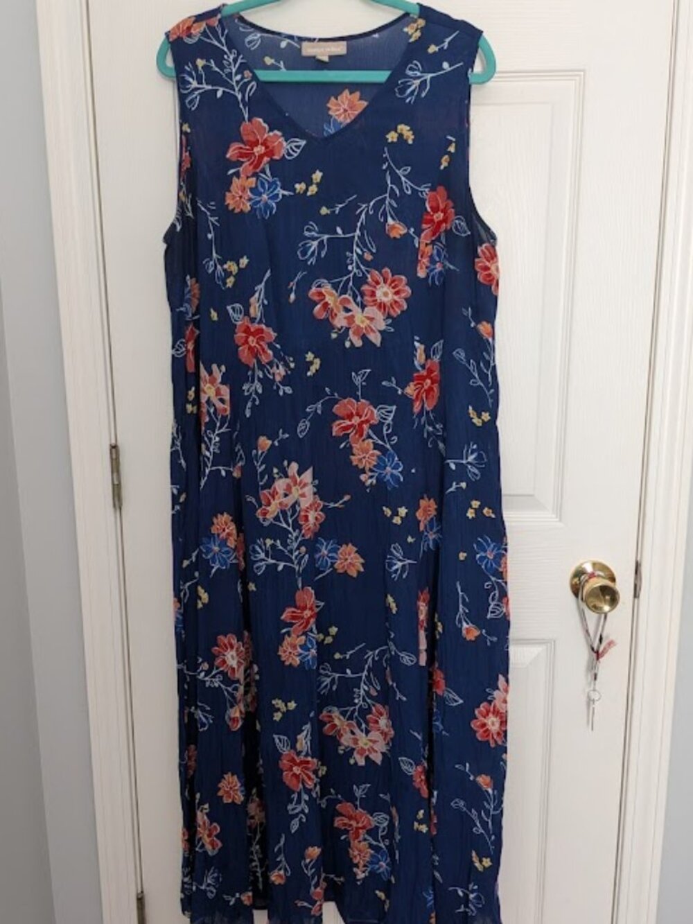 Sleeveless crinkle dress